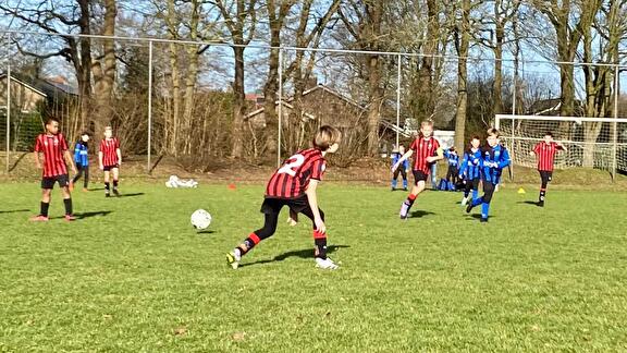 WVV JO11-1 ONDERUIT IN ASSEN