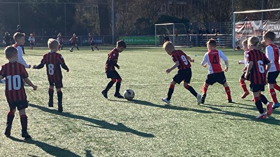 Bliksemstart 🔥,  en hattrick Taylan niet voldoende voor de winst bij Jo8-1.